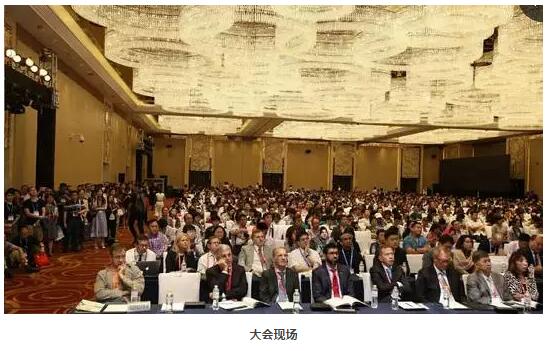 8868 - 看球聊球追世界杯就来8868体育有限公司官方网站集团众多专家受邀出席，并在多个重要论坛作专题发言、论文发言和壁报交流(郭海科教授和张广斌教授在多个论坛担任会议主持)，与国内外眼科同行坐而论道，大放异彩!其中，在“大师功夫论道”环节，8868 - 看球聊球追世界杯就来8868体育有限公司官方网站集团业务副总院长、 席白内障专家、厦门大学附属厦门眼科中心郭海科教授凭借高明 的手术技巧，从13位世界 白内障屈光手术大师中脱颖
