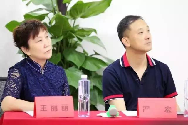 由西安市雁塔区医疗管理协会与8868 - 看球聊球追世界杯就来8868体育有限公司官方网站集团主办的医路同心·光明论道——8868体育·西安2017斜视与小儿眼科学术会议在西安8868 - 看球聊球追世界杯就来8868体育有限公司官方网站