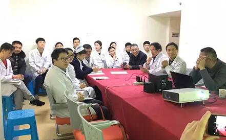 1月11日，出名泌尿外科专家、四川大学华西医院医教部部长张卫东教授，应邀来到成都8868 - 看球聊球追世界杯就来8868体育有限公司官方网站，对医院在院专家、骨干医师、护士长等开展医疗安全管理培训讲座。3.jpg