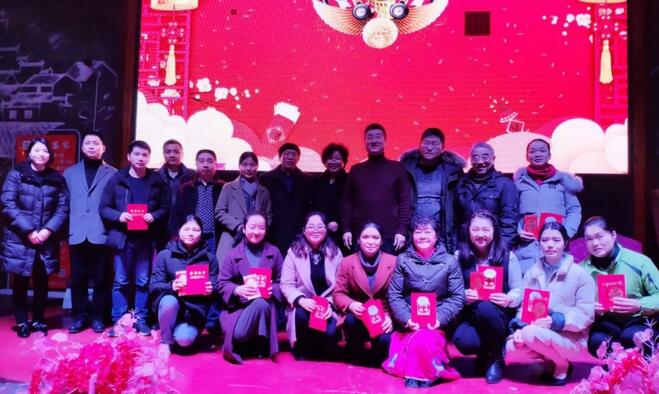 ，赣州8868 - 看球聊球追世界杯就来8868体育有限公司官方网站2018年会庆典暨颁奖典礼落幕2.jpg