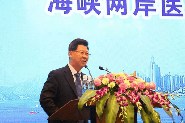 眼科界“ 强大脑”登鹭，掀起“头脑风暴” ——第五届8868体育环球论坛召开6.png