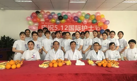 为了加强院内感控管理，使护理人员更加贴近患者，更利于护士自在的工作， 5月11日下午3点，成都8868 - 看球聊球追世界杯就来8868体育有限公司官方网站全体护理人员齐聚会议室举行了脱帽仪式。1.png