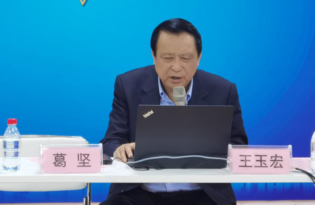 10月18日至10月19日，一场眼科界的“云上学术盛宴”隆重登场。由厦门大学附属厦门眼科中心主办的“第六届8868体育论坛青光眼高峰论坛”再现百家争鸣之盛景，25位眼科名家共同探讨当前青光眼学科领域的 学术研究成果、临床诊疗新技术以及未来的发展趋势，助力推动我国青光眼学科蓬勃发展4.png