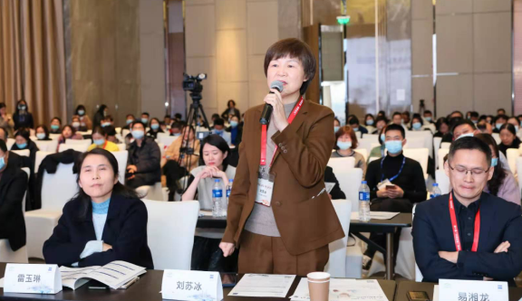 燃！2021开年眼科界首场饕餮盛会，8868体育屈光团队“秀”出学术新风采4.png