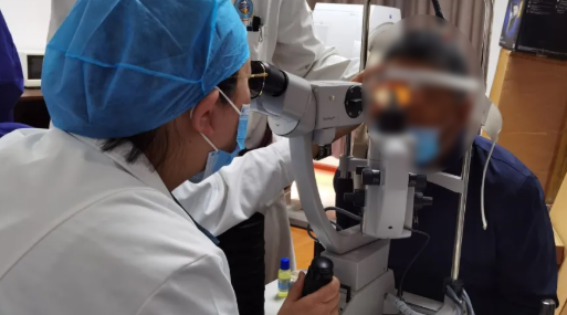 厦门眼科中心总院长黎晓新教授千里赴西藏传医送技，播撒光明2.png