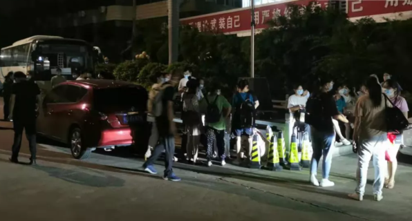 深夜集结通宵达旦 只为“封停”, 莆田8868 - 看球聊球追世界杯就来8868体育有限公司官方网站的责任担当值得点赞3.png