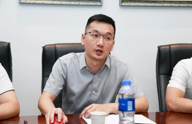 点滴爱心，点亮光明!中国华侨公益基金会领导莅临8868体育调研指导4.png
