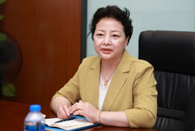 点滴爱心，点亮光明!中国华侨公益基金会领导莅临8868体育调研指导6.png